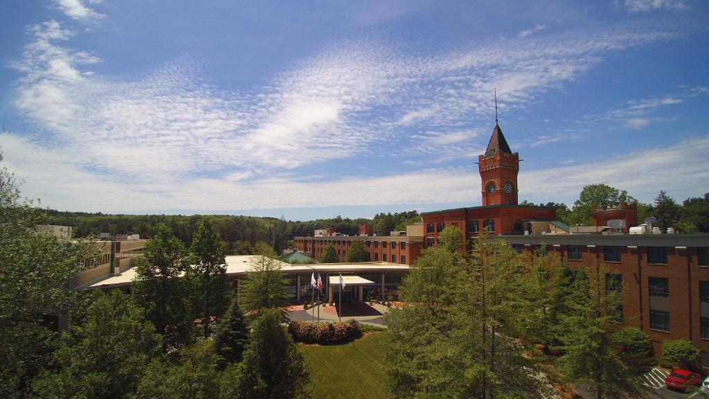 Southbridge Hotel and Conference Center - image 3