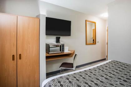 Microtel Inn & Suites by Wyndham Southern Pines - Pinehurst - image 14