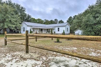 Sweet Southern Pines Abode with Yard and Covered Porch - image 9