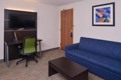 Holiday Inn Express Hotel & Suites Southfield - Detroit an IHG Hotel - image 15