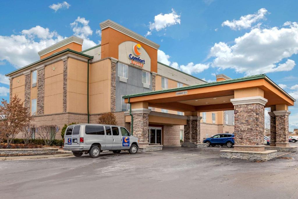 Comfort Suites - Southgate Detroit - main image