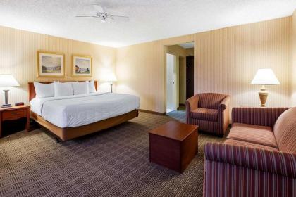 La Quinta Inn by Wyndham Detroit Southgate - image 3