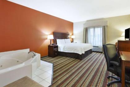 Hampton Inn Detroit/Southgate - image 11