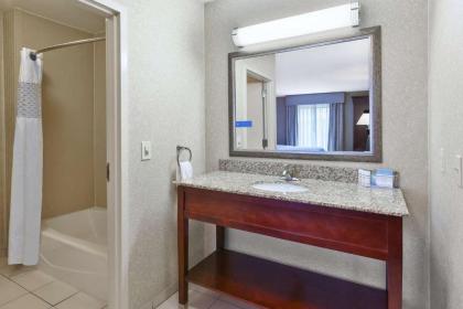 Hampton Inn Detroit/Southgate - image 12