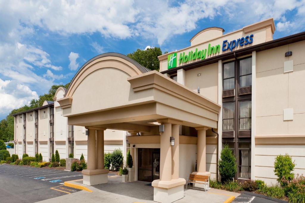 Holiday Inn Express Southington an IHG Hotel - main image