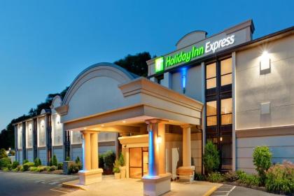 Holiday Inn Express Southington an IHG Hotel - image 2