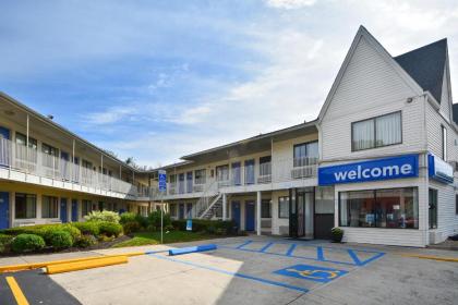 Motel 6-Southington CT - Hartford - image 13