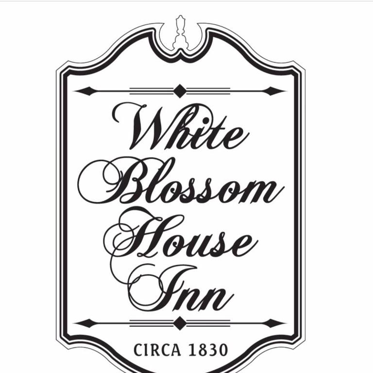 Historic White Blossom House - image 3