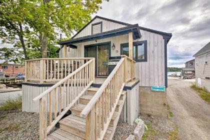 Renovated Southwest Harbor Cottage on a Dock! - image 11