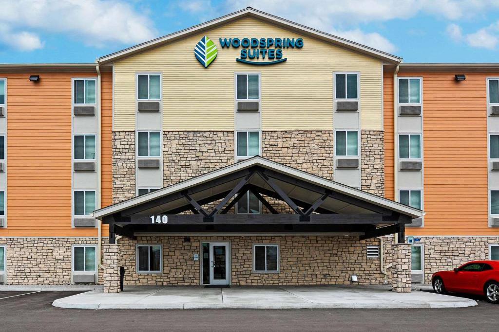 WoodSpring Suites Reno Sparks - image 2