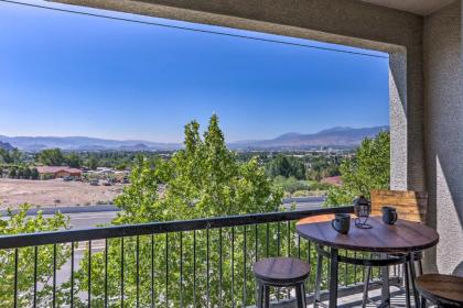 Luxe Retreat with Mtn Views 4 5 Mi to Dtwn Reno