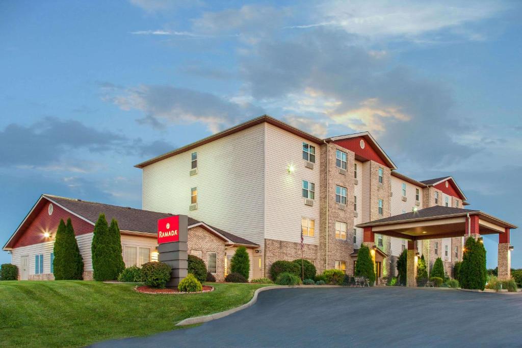 Ramada by Wyndham Sparta/At Speedway - main image