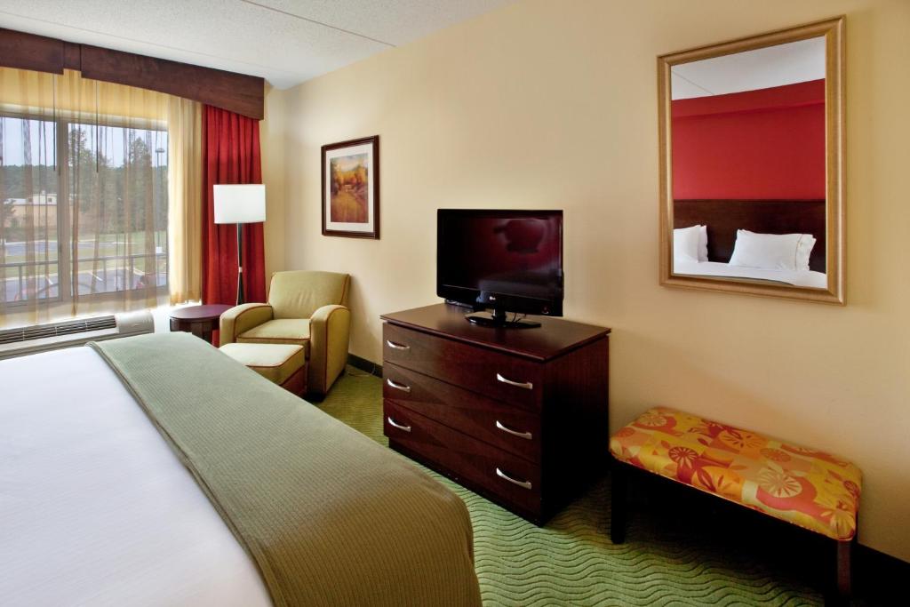 Holiday Inn Express & Suites - Spartanburg-North an IHG Hotel - image 7