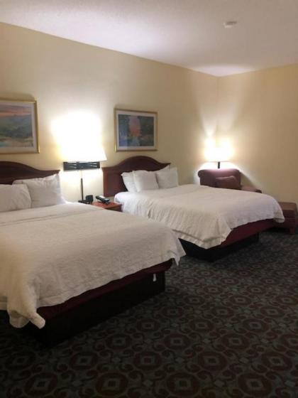 Hampton Inn Spartanburg Hotel - image 11