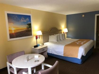 Days Inn by Wyndham Spartanburg Waccamaw - image 10