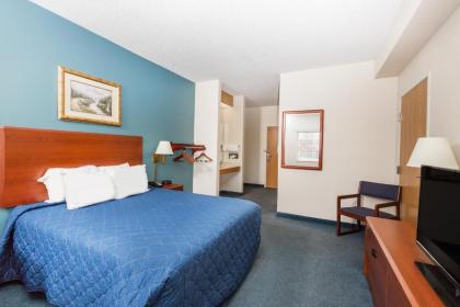 Days Inn by Wyndham Hotel Spencer IA - image 2