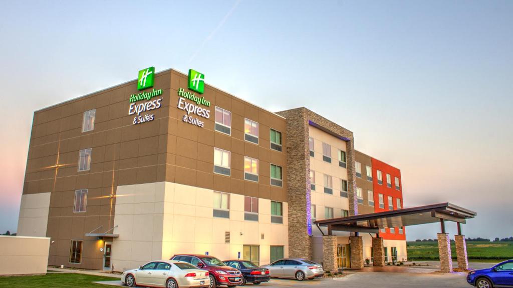 Holiday Inn Express Spencer an IHG Hotel - main image