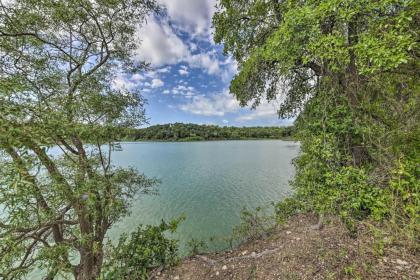 The Cloud House Spicewood House with Lake Views! - image 9