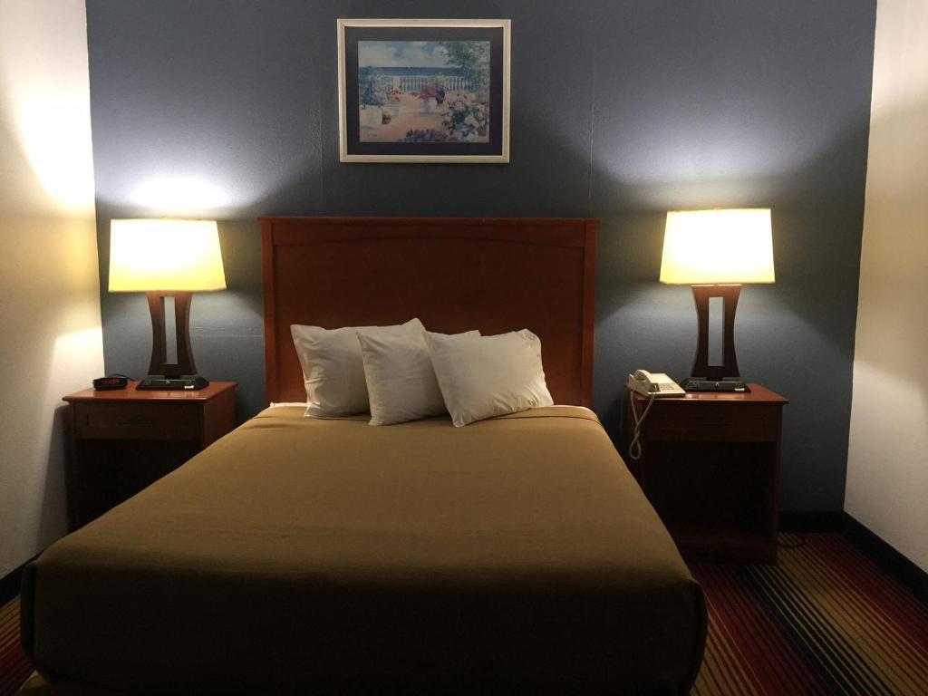 Travelodge by Wyndham Spirit Lake/Okoboji - image 2