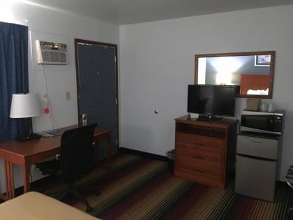 Travelodge by Wyndham Spirit Lake/Okoboji - image 5