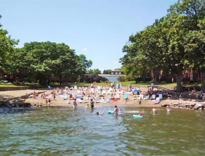 Beautiful Lake Okoboji - Year Round Resort Condos - image 7