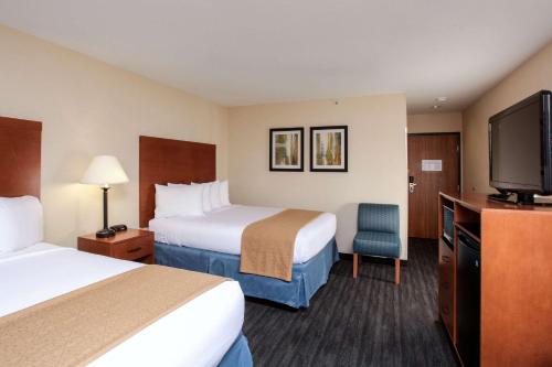 Quality Inn Oakwood - image 2