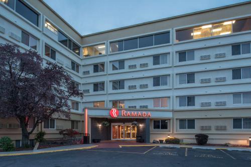 Ramada by Wyndham Downtown Spokane - main image