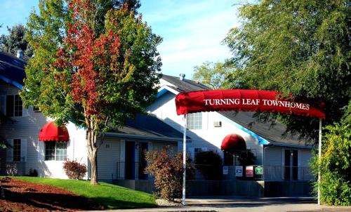 Turning Leaf Furnished Townhomes - main image