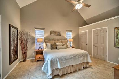 Spacious Private and Peaceful Hill Country Retreat - image 2