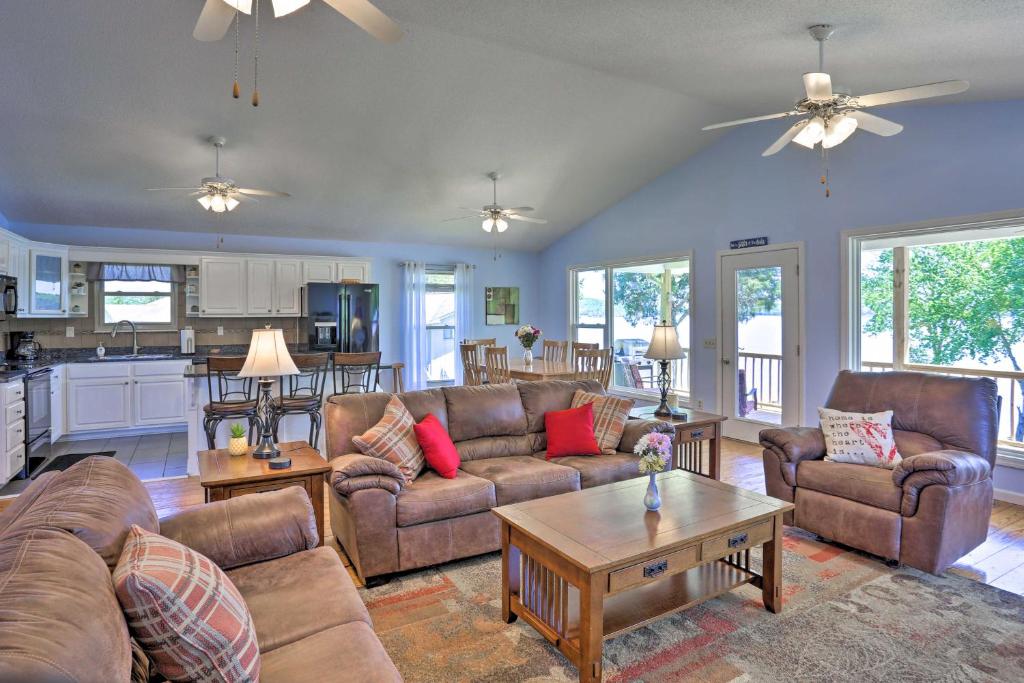 Lakefront Home with Deck Prvt Boat Dock and Ramp - image 3