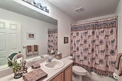 Bright Spring Hill Home - 10 Mins to Weeki Wachee! - image 12