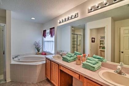 Bright Spring Hill Home - 10 Mins to Weeki Wachee! - image 13