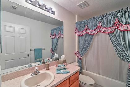 Bright Spring Hill Home - 10 Mins to Weeki Wachee! - image 15