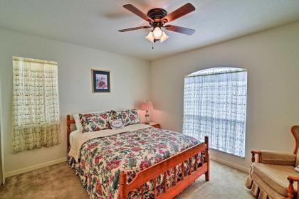 Bright Spring Hill Home - 10 Mins to Weeki Wachee! - image 3