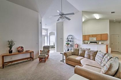 Bright Spring Hill Home - 10 Mins to Weeki Wachee! - image 7