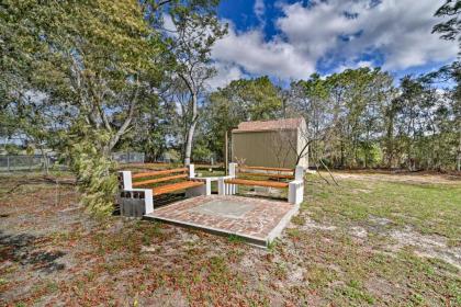 Bright Spring Hill Home - 10 Mins to Weeki Wachee! - image 9