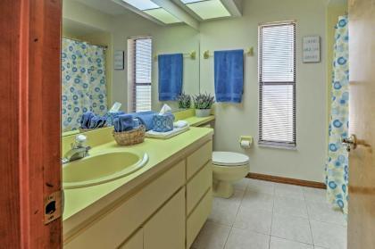 Pristine Spring Hill House with Private Pool and Lanai - image 10