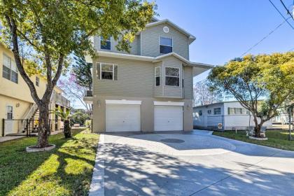 Weeki Wachee River Home on Main River by Park - image 3