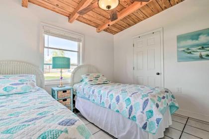 The Manatini Waterfront Weeki Wachee Home! - image 15