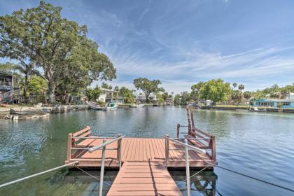 The Manatini Waterfront Weeki Wachee Home! - image 4