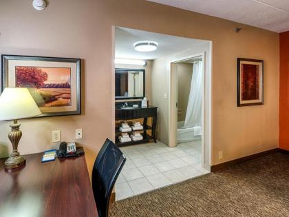 Hampton Inn Spring Lake Fayetteville - image 7