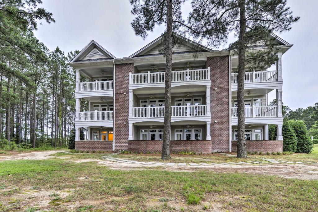 Anderson Creek Resort Condo on Golf Course with Pool - image 5