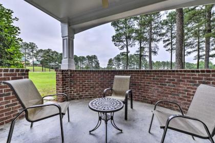 Resort-Style Condo and Suite on Golf Course with Pool!