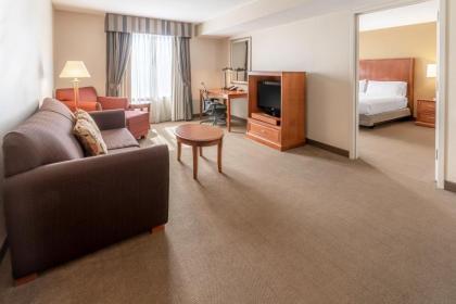 Hilton Garden Inn Houston/The Woodlands - image 10