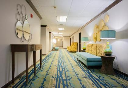 Holiday Inn & Suites Houston North-Spring Area - image 15