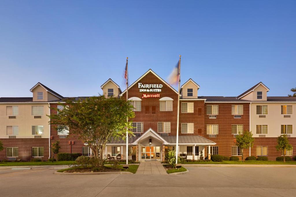 Fairfield Inn and Suites by Marriott Houston The Woodlands - main image