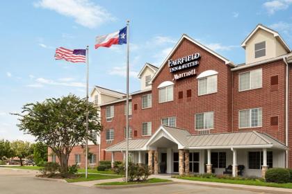 Fairfield Inn and Suites by Marriott Houston The Woodlands - image 8