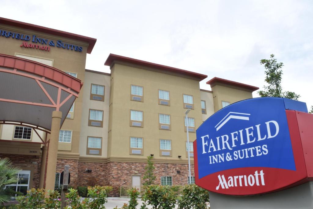 Fairfield Inn and Suites by Marriott North Spring - main image