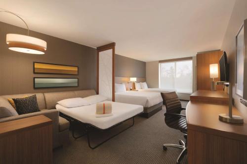 Hyatt Place Houston/The Woodlands - image 2