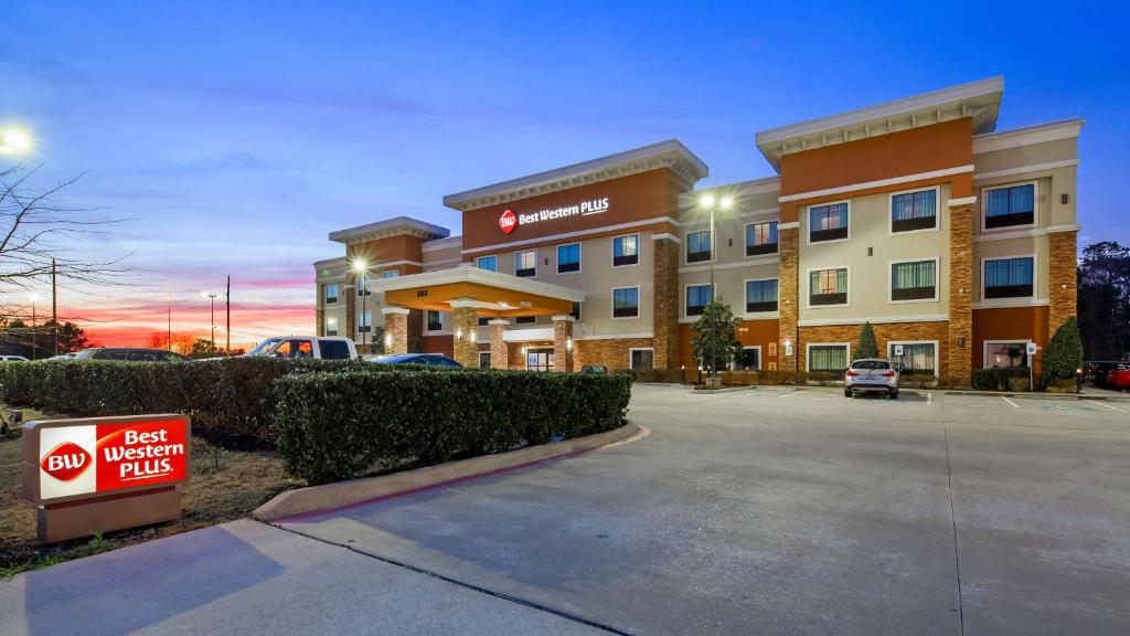 Best Western Plus Spring Inn & Suites - main image